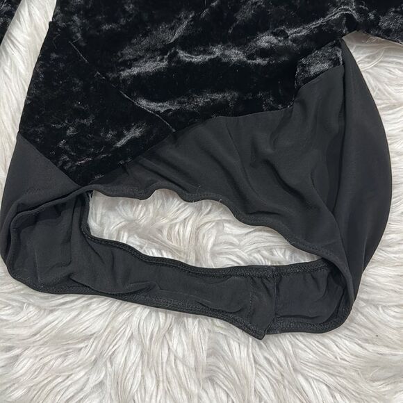 The Impeccable Pig Black Velour Keyhole Cut Out Self Tie Front Bodysuit Sz M - Picture 9 of 12